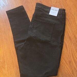 NWT Nine West High Rise Perfect Skinny Jeans - Black - Size 12